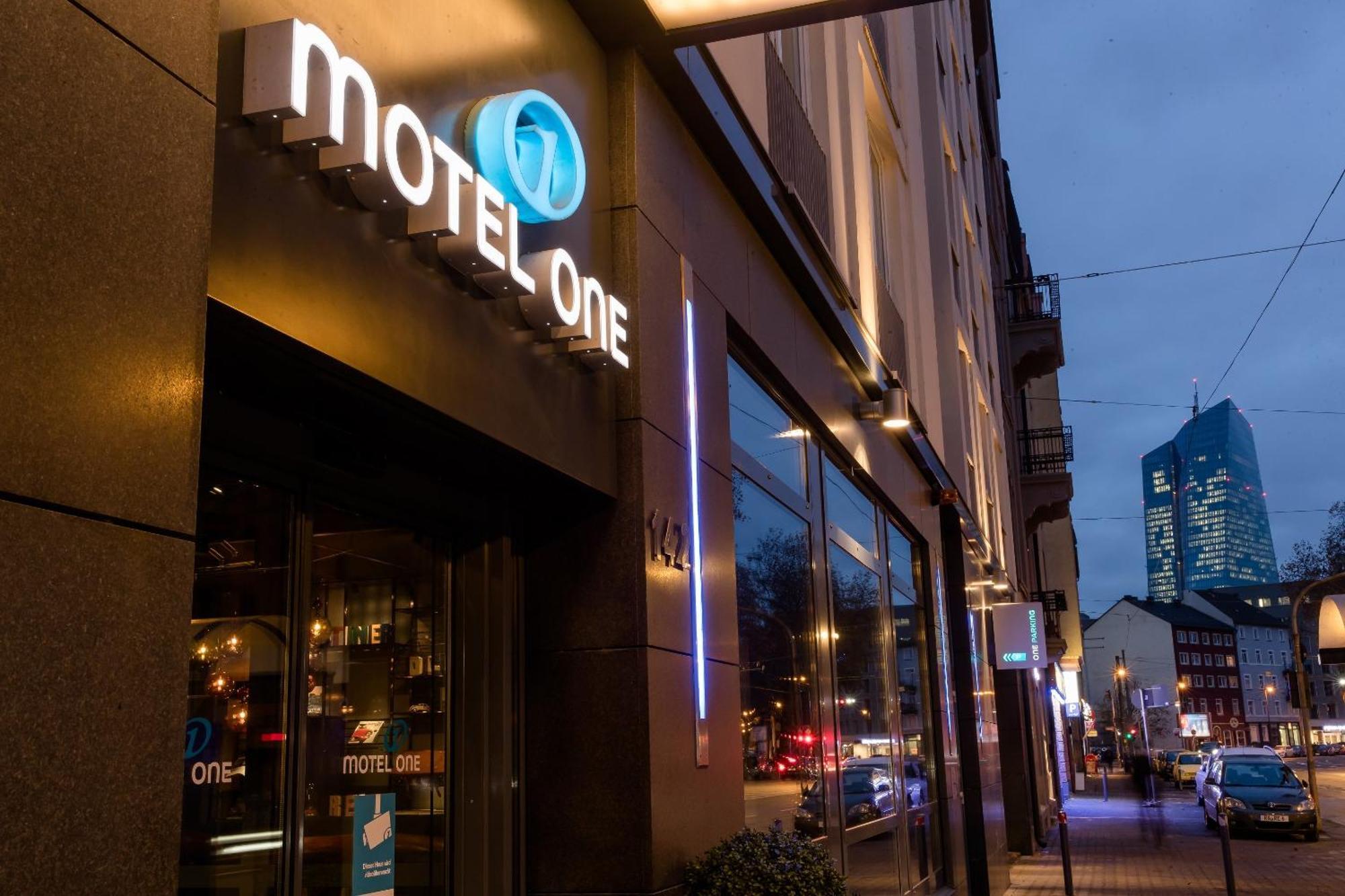 Motel One Frankfurt-Eastside Frankfurt am Main Exterior foto